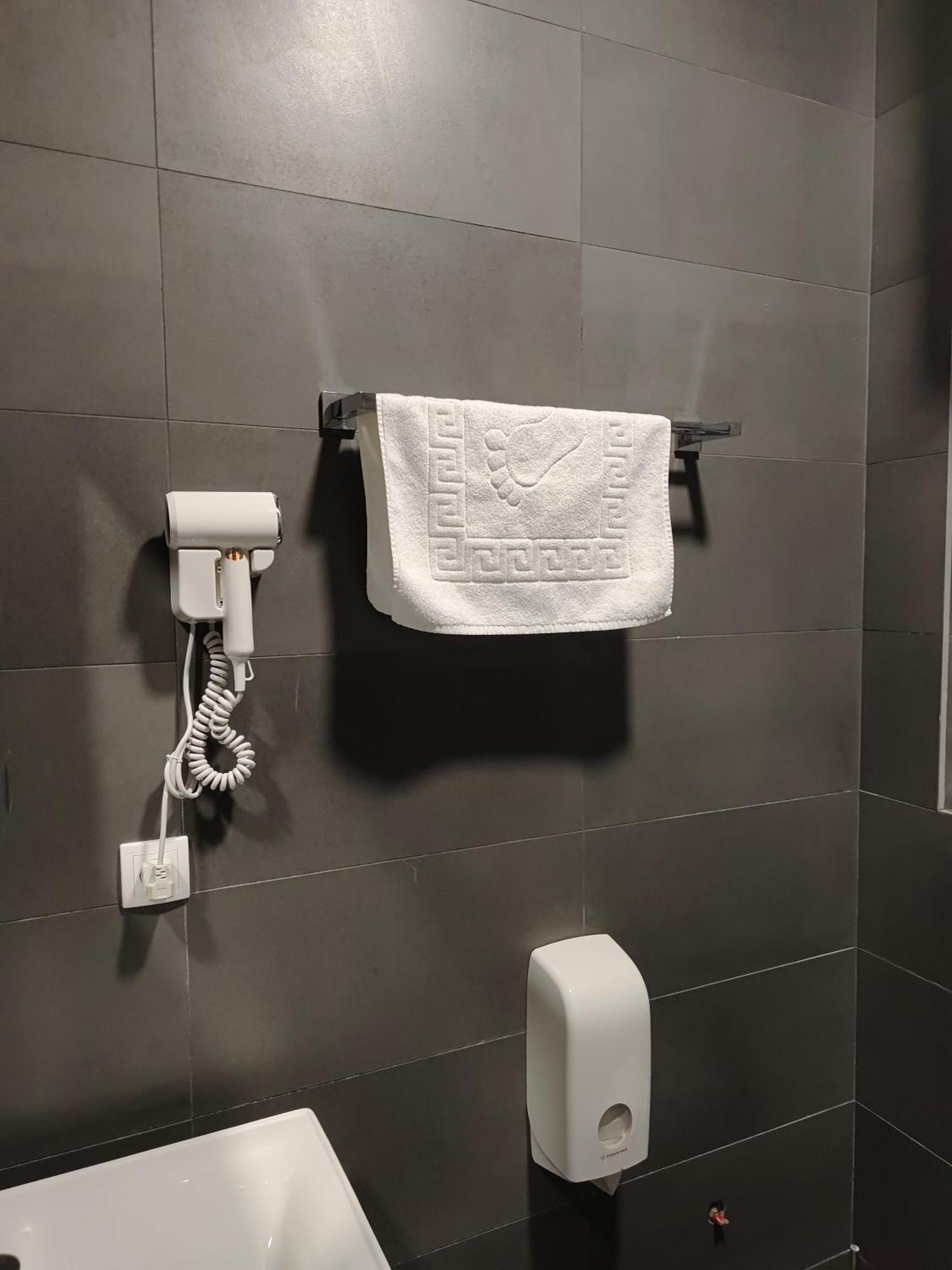 H.T Hotel بلغراد المظهر الخارجي الصورة
