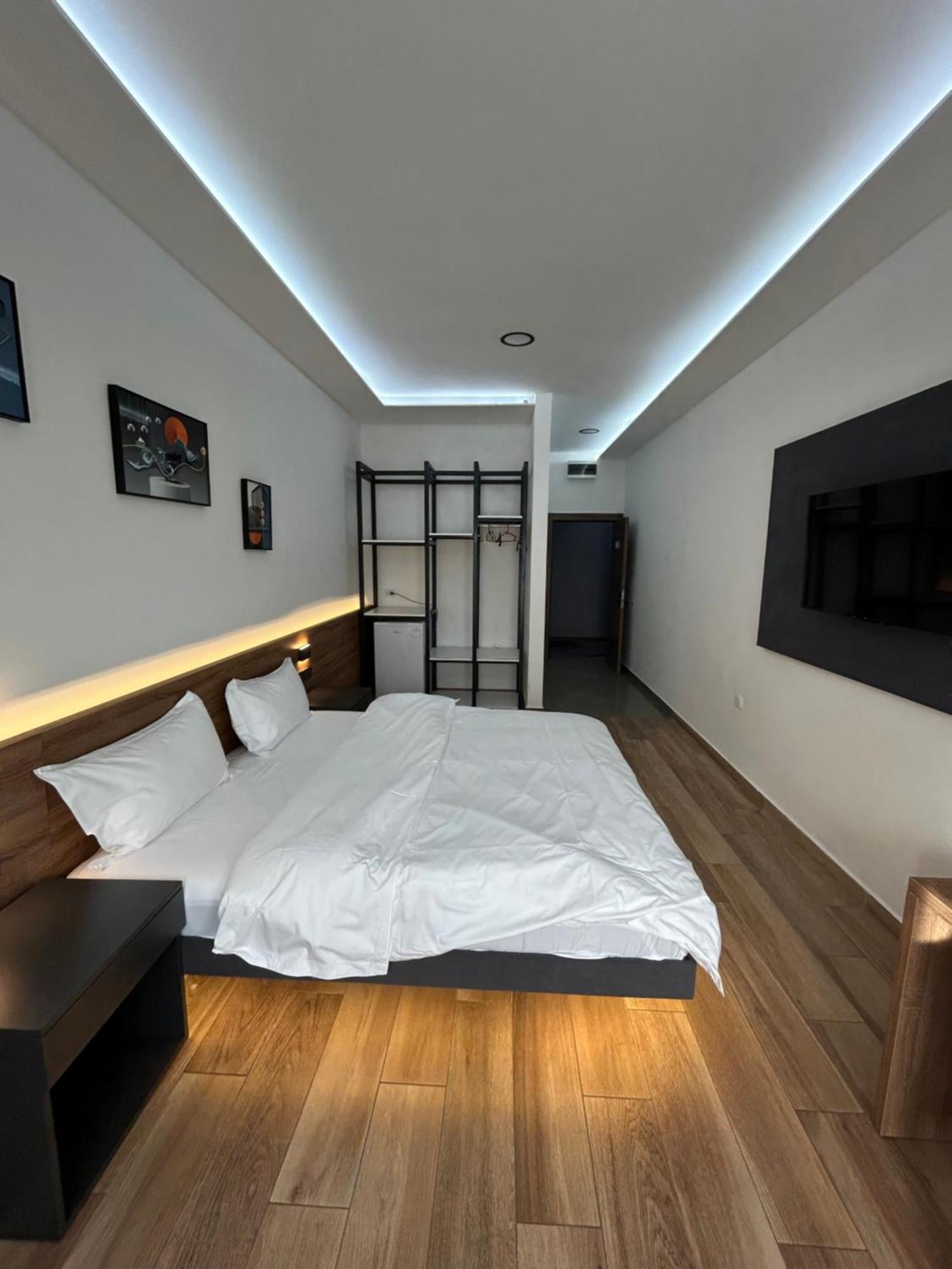 H.T Hotel بلغراد المظهر الخارجي الصورة