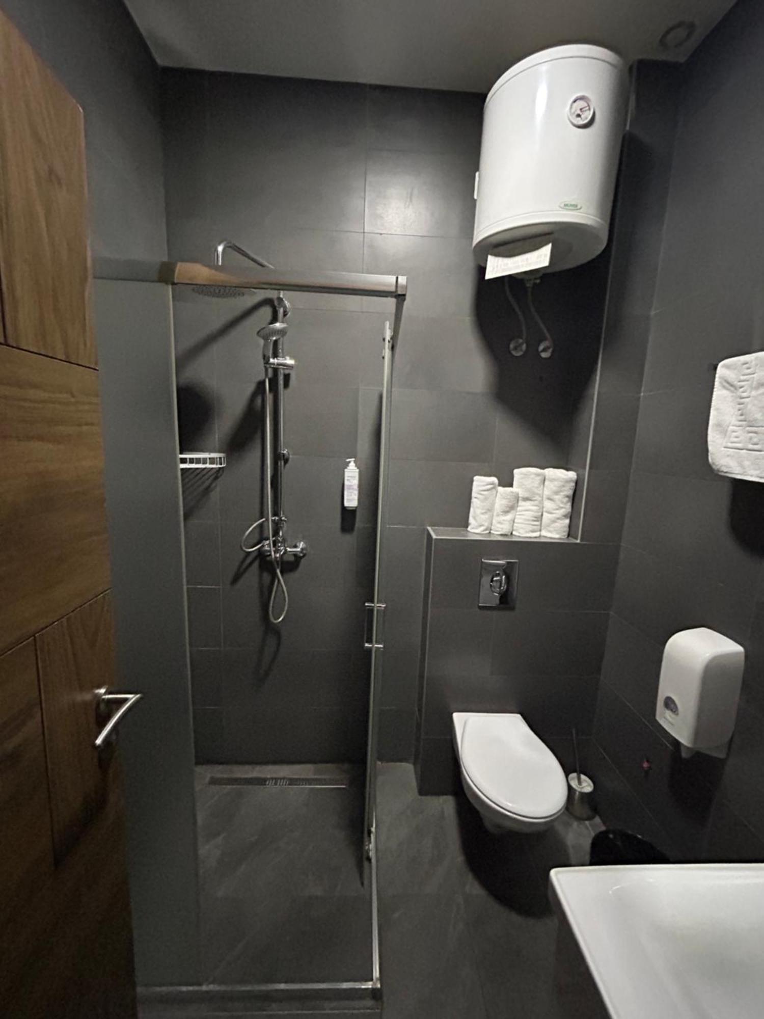 H.T Hotel بلغراد المظهر الخارجي الصورة